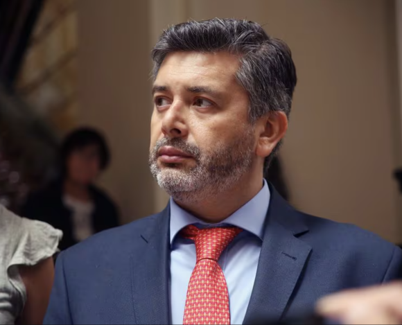 Corte acoge recurso de excoronel Claudio Crespo e inhabilita a juez Daniel Urrutia en caso de Gustavo Gatica